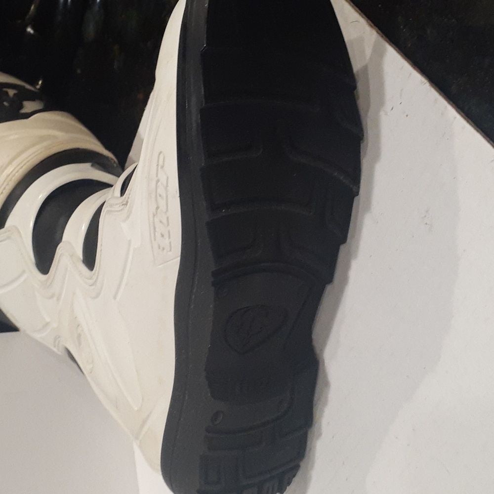 THOR T30 Women's Black and White Motocross Boots Sz 6 - Picture 4 of 13
